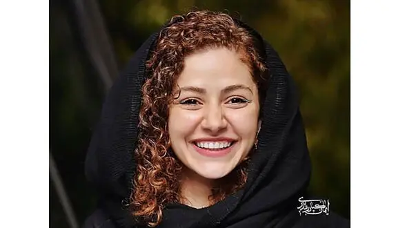 تیپ زمستانه رنگارنگ مهتاب ثروتی ،استایلش نه انقضا داره نه حریف