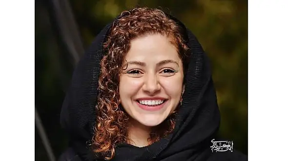 تیپ زمستانه رنگارنگ مهتاب ثروتی ،استایلش نه انقضا داره نه حریف