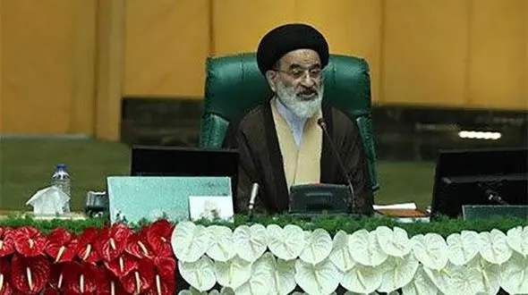 اظهارات نماینده تهران در مورد حضور زنان در ورزشگاه‌ها