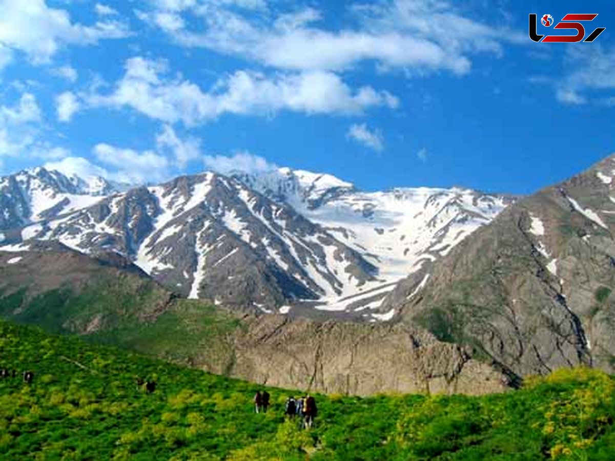 مرگ زن کوهنورد اهوازی در ارتفاعات اشترانکوه / انتقال پیکر توسط تیم کوهستان هلال احمر ازنا + فیلم