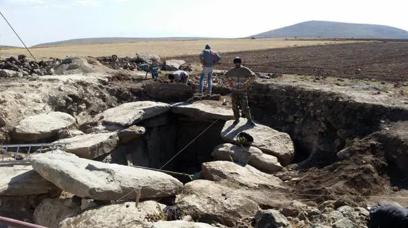 کشف نخستین کورگان خشتی باستانی در مشگین‎‎شهر + عکس