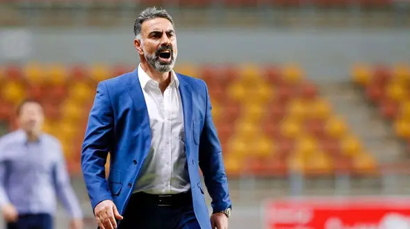 سیدعباس موسوی، رئیس کمیته تدوین مقررات فدراسیون فوتبال: محمود فکری باید شلاق بخورد! 