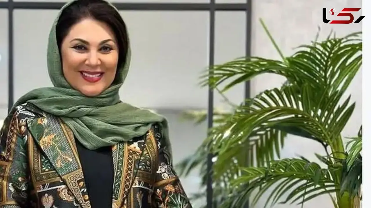 فیلم/ نگاهی به دکوراسیون منزل لاله اسکندری/  سلیقه بی نظیر لاله اسکندری، بازیگر بامداد خمار در چینش منزلش؛ از بوفه ای پر از دکوری های چینی و مبلمان راحتی خوشرنگ