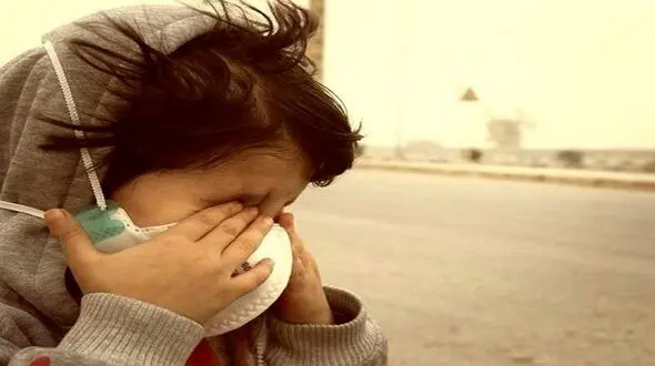 خشکسالی مانع کاشت گیاهان مبارز با ریزگرد / وزارت بهداشت ماسک نانو فیلتردار رایگان بین خوزستانی ها توزیع کند