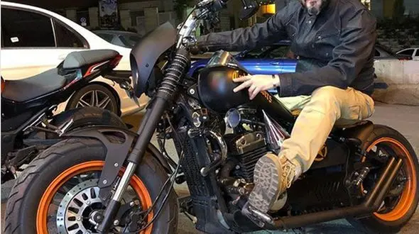 موتور لاکچری کامبیز دیرباز