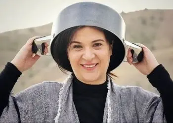 نگاهی به چیدمان خانه زیبای همای پایتخت؛ صمیمی، گرم و کرم رنگ