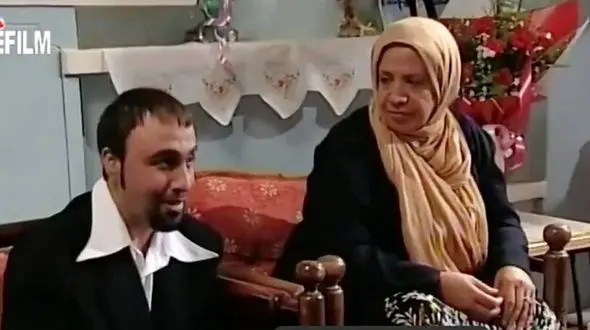 فیلم/ سکانس خنده دار سریال خانه به دوش، سوالات جالب تو خواستگاری