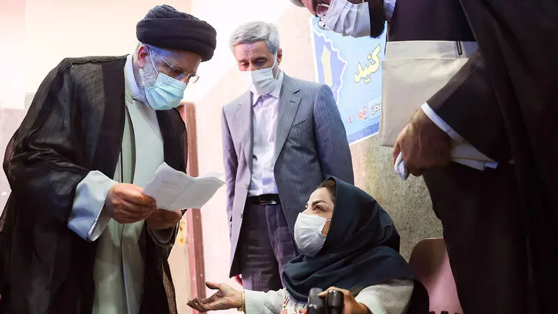 سفر رییس جمهور به همدان - سی امین سفر استانی به همدان وارد شد و با اقشار مختلف مردم و مسئولان دیدار کرد