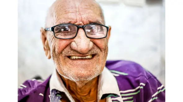 خدمات ویژه برای سالمندان با "خط زندگی"