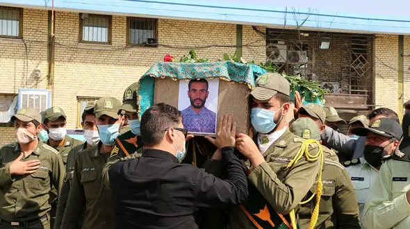 پیکر سرباز فداکار ورامینی تشییع شد