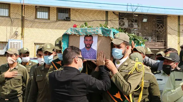 پیکر سرباز فداکار ورامینی تشییع شد