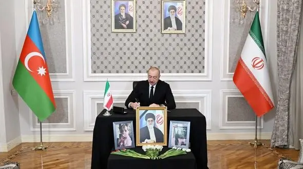 حضور الهام علی‌اف در سفارت ایران