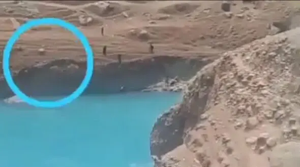 فاجعه وقتی دریچه های سد کارون 3 بی موقع باز شدند / امیدی برای نجات نبود! + فیلم 