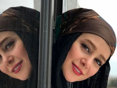 عکس دکوراسیون فوق خوشرنگ و شیک اتاق خواب الناز حبیبی/  چه فرش شیکی به دیوار اتاقش زده !