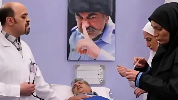 کلمه به کلمه‌ی مکالمه‌ی این دکتر و پرستار سم خالصه!!