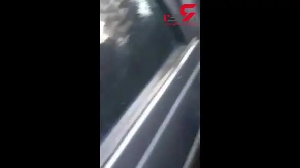 فیلم / شلیک به پژو 405 در کوی علوی اهواز /  خواربار فروش در دم جان باخت