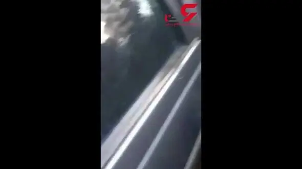 فیلم / شلیک به پژو 405 در کوی علوی اهواز /  خواربار فروش در دم جان باخت