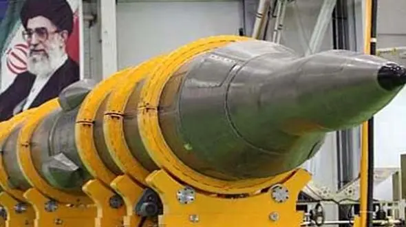 این موشک ایرانی بدجور چشم هندی‌ها را گرفته+ ویدیو/ آب از لب و لوچه‌ راه افتادن با دیدن فناوری ایرانی!