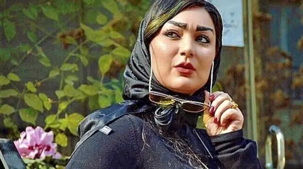 
درگیری شدید لفظی شقایق دلشاد و مجری رادیو/دلشاد: مردم ایران من را باید روی سرشان بگذارند
