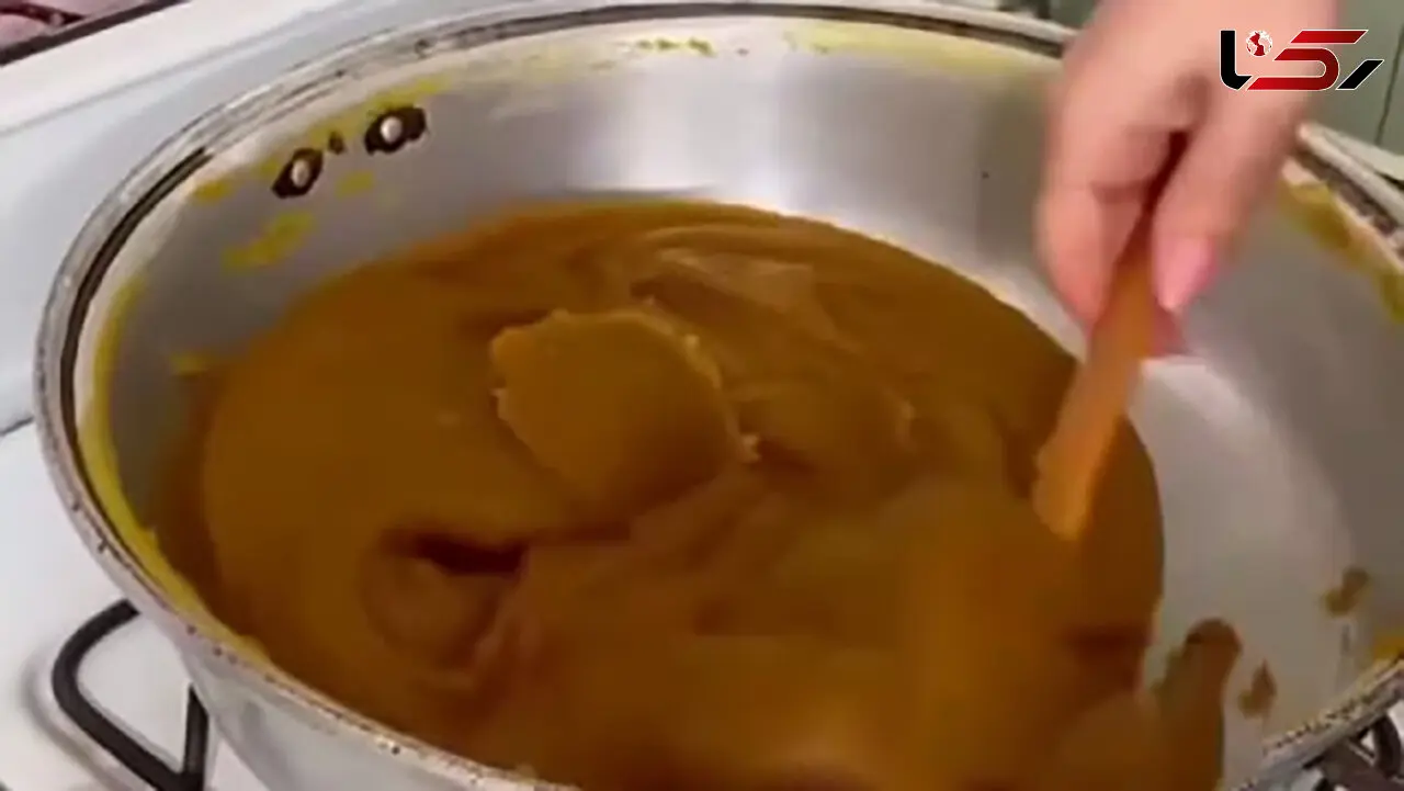 طرز تهیه حلوا سه آرد مجلسی + فیلم