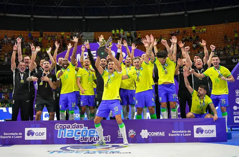 سهم صفر ایران در برترین های فوتسال دنیا: چه چیزی کم داریم؟