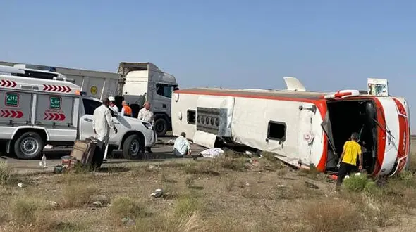 واژگونی مرگبار اتوبوس زائران در قهستان + فیلم
