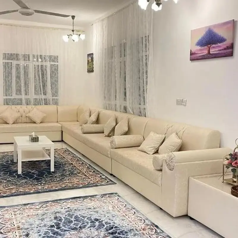 مدل چیدن پذیرایی مربع