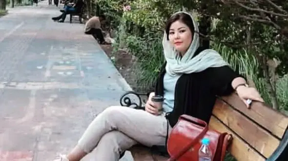 ماجرای اخراج کبری غلامی پژوهشگر اجتماعی افغانستانی از ایران به دلیل بد حجابی