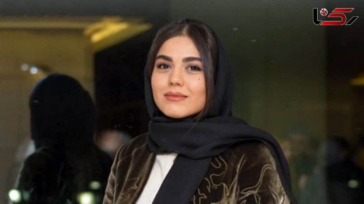 عکس جذاب آزاده زارعی، بازیگر سریال آوای باران با برج ساعت لندن 