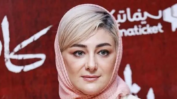 عکس/ ویدا جوان با این مانتوی ساده، مثل همیشه خوشتیپ‌تر از همیشه شد!/ نگاهی به زیباترین استایل ها با ساده ترین مانتو ها