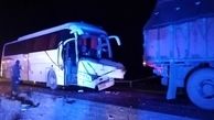 4 کشته و 6 زخمی در تصادف اتوبوس با تریلی در محور یزد-طبس