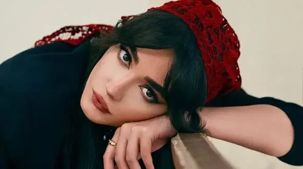 عکس سفر در زمان / زیبایی فرزانه قاسم‌زاده، بازیگر فیلم «هتل» با استایلی متفاوت خارج از فیلم ...