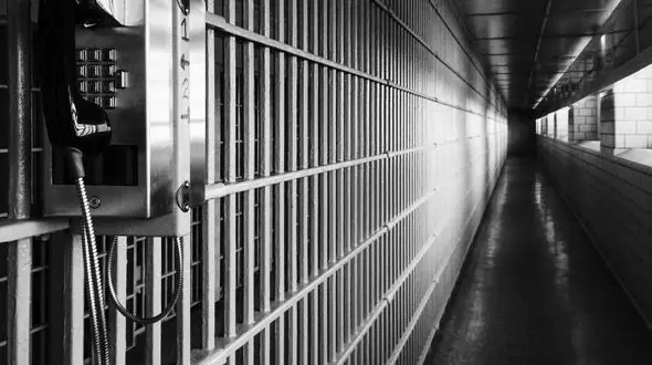 عکس های محرمانه زن هرمزگانی آبرویش را برد / انتقامجویی فامیلی !