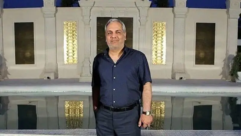 نگاهی به قصر شاه‌نشین و 1200 متری مهران مدیری در زعفرانیه تهران / عمارتی مجلل با 10 تا اتاق خواب، 3 آشپزخانه و مجهز به استخر!