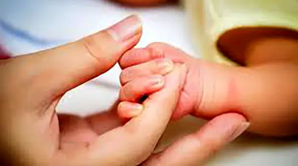 نجات جان زن کرمانی / نوزاد دختر در خانه به دنیا آمد