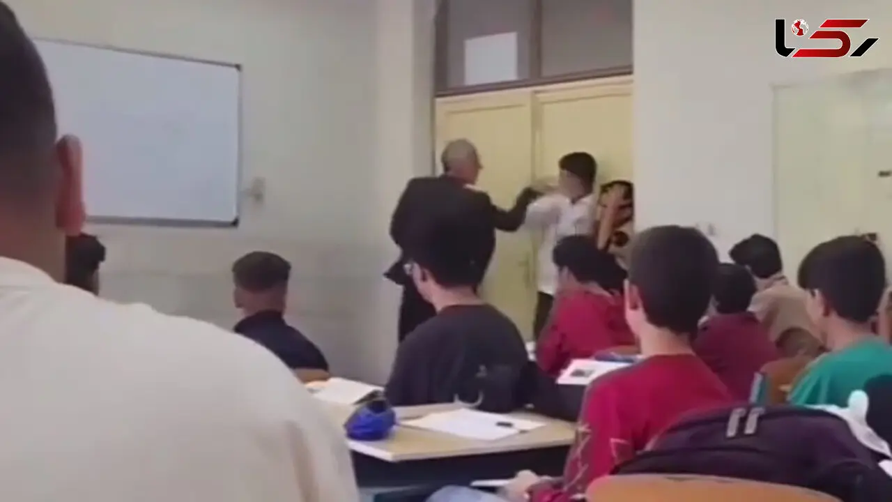 فیلم معلمی که ۳ دانش آموز را زیر چک و لگد و مشت گرفت! / واکنش آموزش و پرورش کرمانشاه !