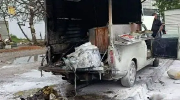 نزاع بر سر مشتری خودرو رابه آتش کشید/دو زن و دو مرد راهی بیمارستان شدند 