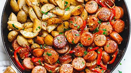 طرز تهیه خوراک سوسیس سیب زمینی سریع و خوشمزه