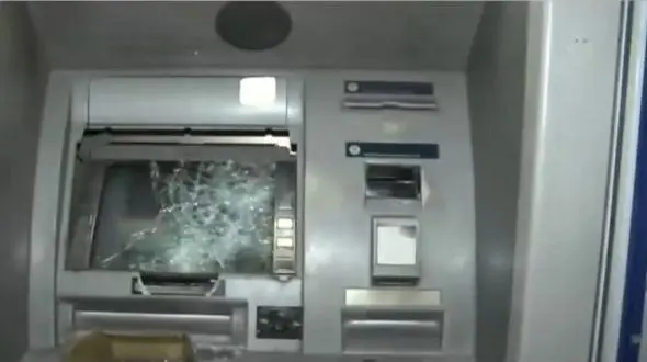 فیلم تخریب و آتش زدن اموال عمومی در اسفراین و اصفهان 