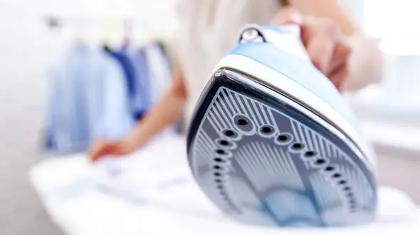 4 راه تمیز کردن کف اتو 