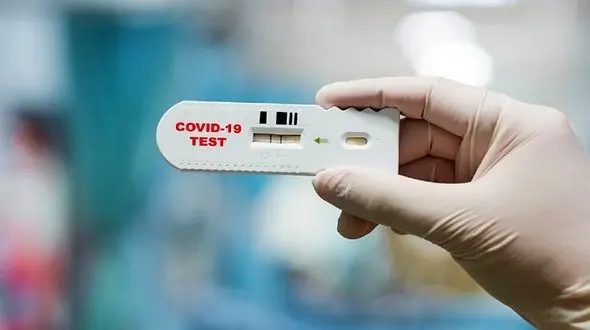 روزانه 700 هزار تست سریع کرونا ایرانی به کجا می رود؟ / سود نجومی آزمایشگاه ها از انجام تست  PCR + فیلم