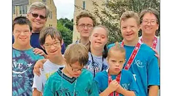 سرنوشت 5 کودک بیمار به دستان زن سرطانی گره خورد+ عکس