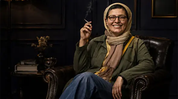 فیلم/ افشاگری بامزه سوسن پرور درباره محسن نامجو؛ برایش سیگار بردم، آخرش خودم سیگاری شدم!