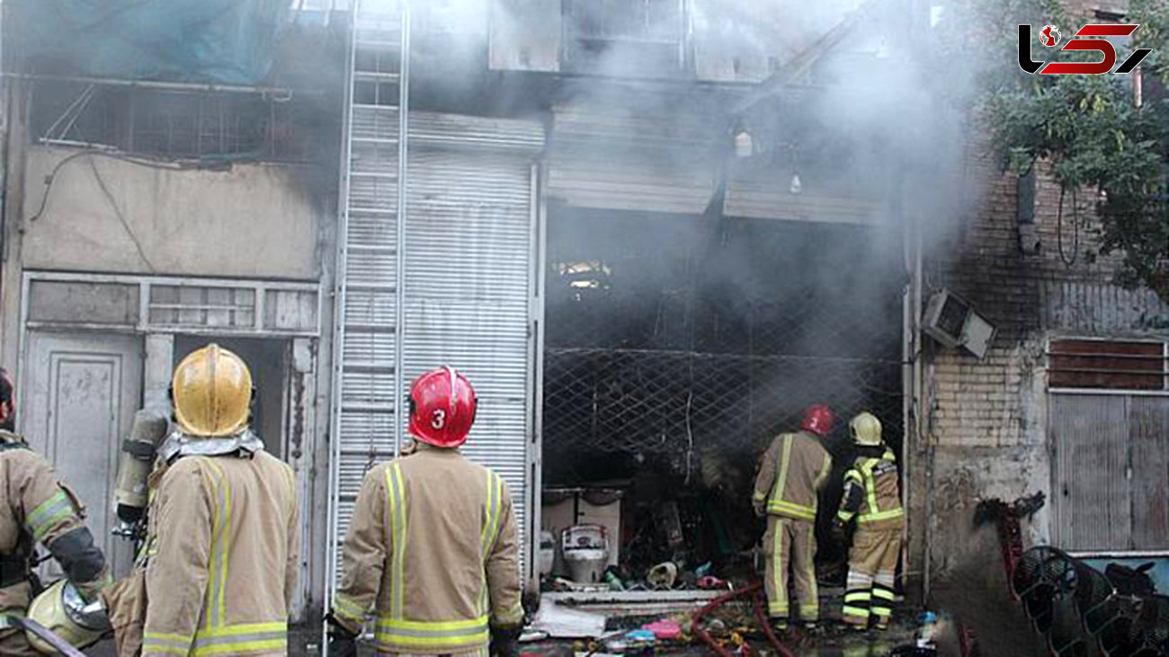 فروشگاه تأسیسات ساختمانی در آتش سوخت