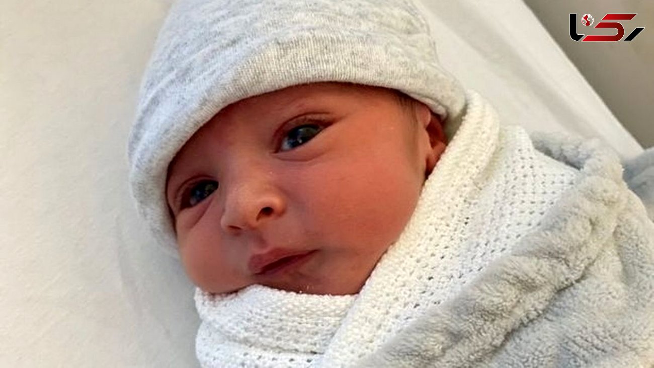 Woman's son born by rare 'mermaid birth' in pool leaving midwives stunned

