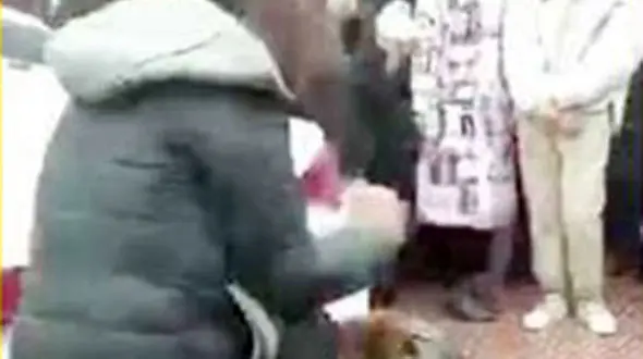 کتک کاری با معشوقه پنهانی شوهر + عکس