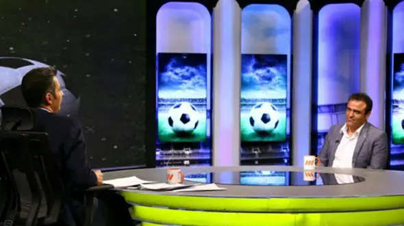 مرور خاطرات الهلال و پرسپولیس/ سنگ پرانی بازیکنان فوتبال به سمت هواداران/ برنامه نود