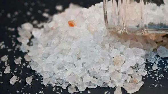 کشف مواد صنعتی شیشه در شادگان