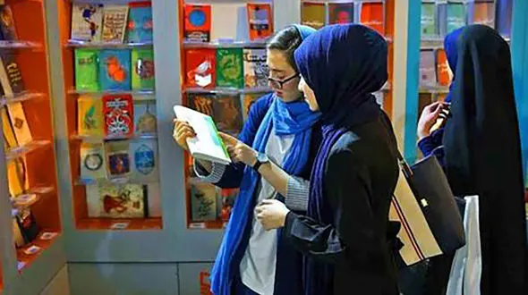 ساعت بازدید نمایشگاه کتاب در پایان هفته تمدید شد/ مردم با وسیله نقلیه عمومی بیایند