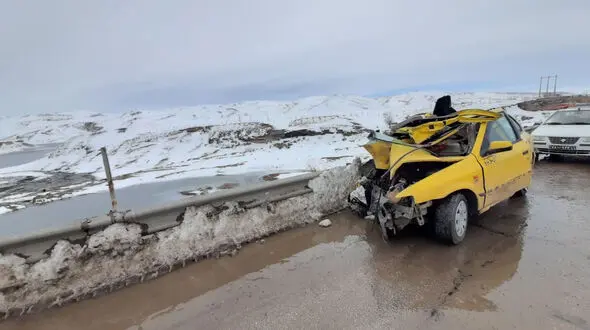 تصادف سمند با گاردریل در تبریز 